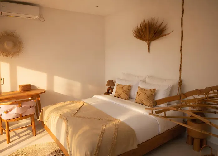 New! Giant Pool - Private 4br - Staff - Canggu