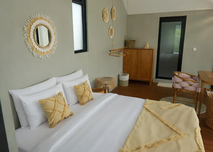 New! Giant Pool - Private 4br - Staff - Villa *
